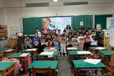1141022珍珍校長在105說故事圖片